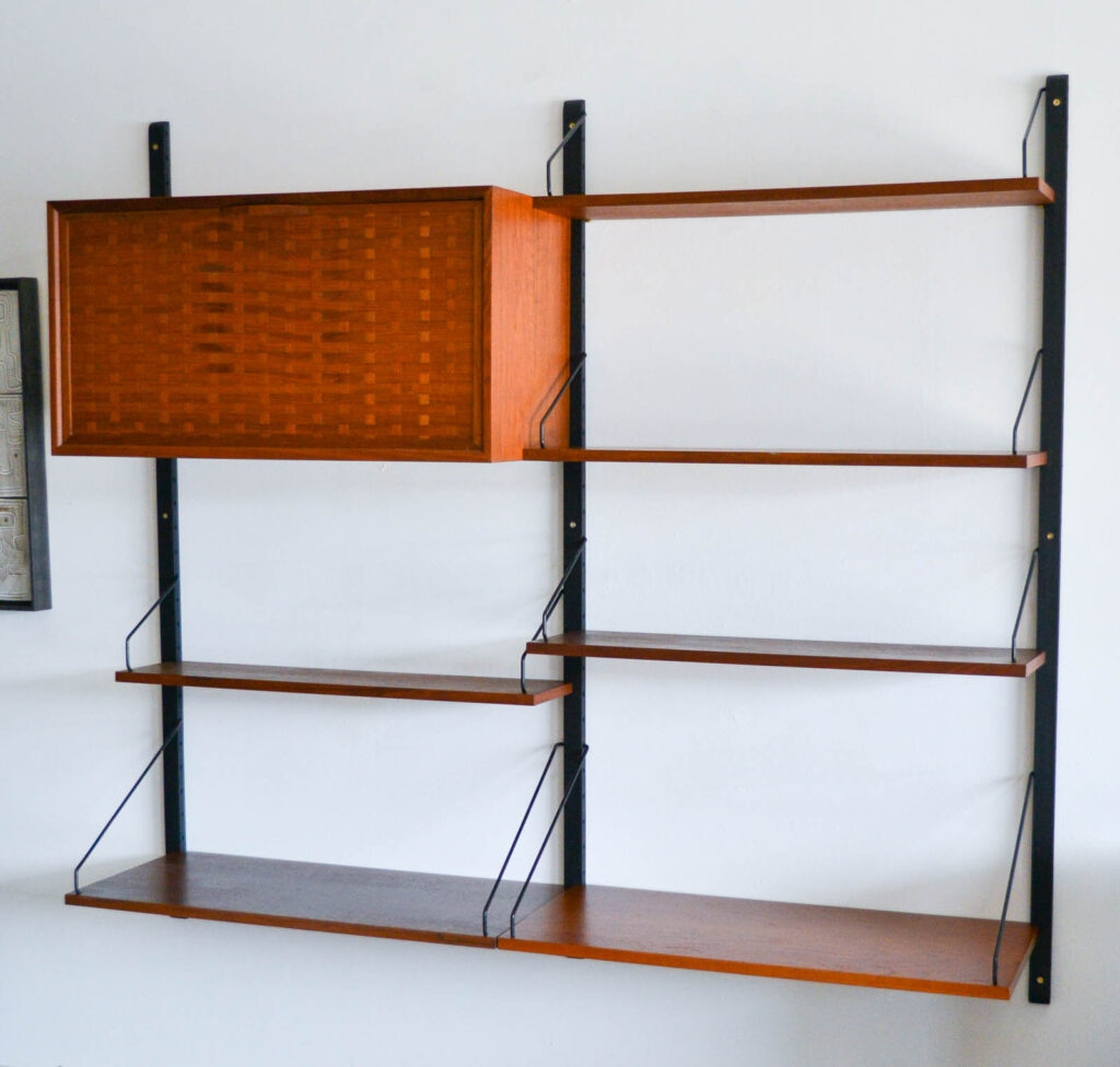 Poul Cadovius Royal System Wall Unit In Teak, Ca. 1965 - Authentic Mid 